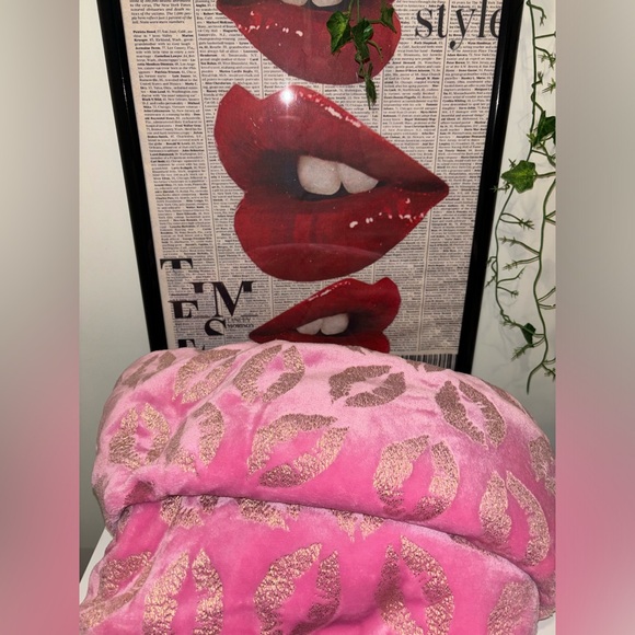 Accessories - PINK BLANKET CUTE AESTHETIC